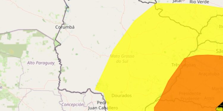 Ventos de 100 km/h e granizo: 67 cidades de MS estão sob alerta de temporal