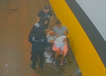 Vídeo mostra momento em que visitante dá à luz dentro de presídio de Dourados