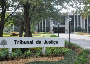 Rede social é condenada por manter nude falso de mulher criado por IA em postagem